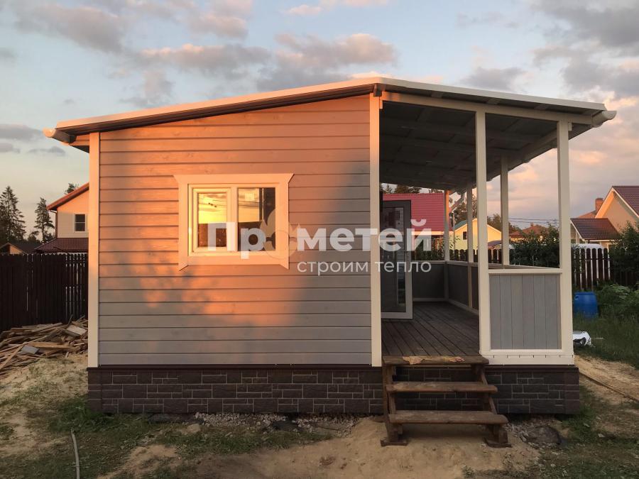 Каркасная баня 3x6 метров с террасой