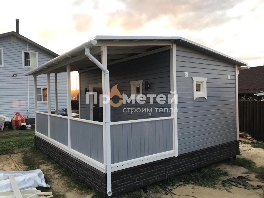 Каркасная баня 3x6 метров с террасой